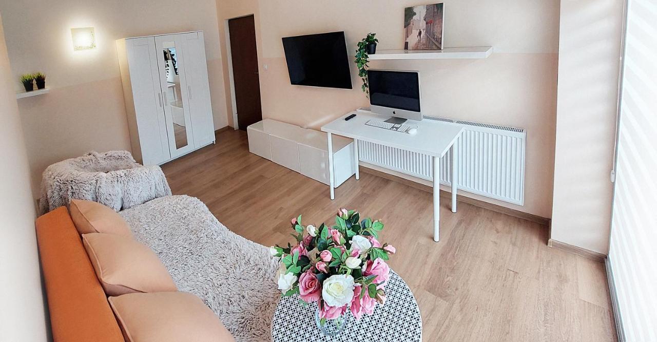 Apartamenty Gorki Male Tuszyn Zewnętrze zdjęcie