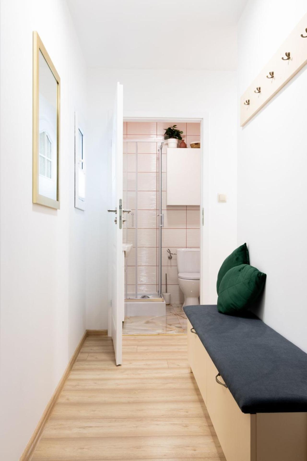 Apartamenty Gorki Male Tuszyn Zewnętrze zdjęcie