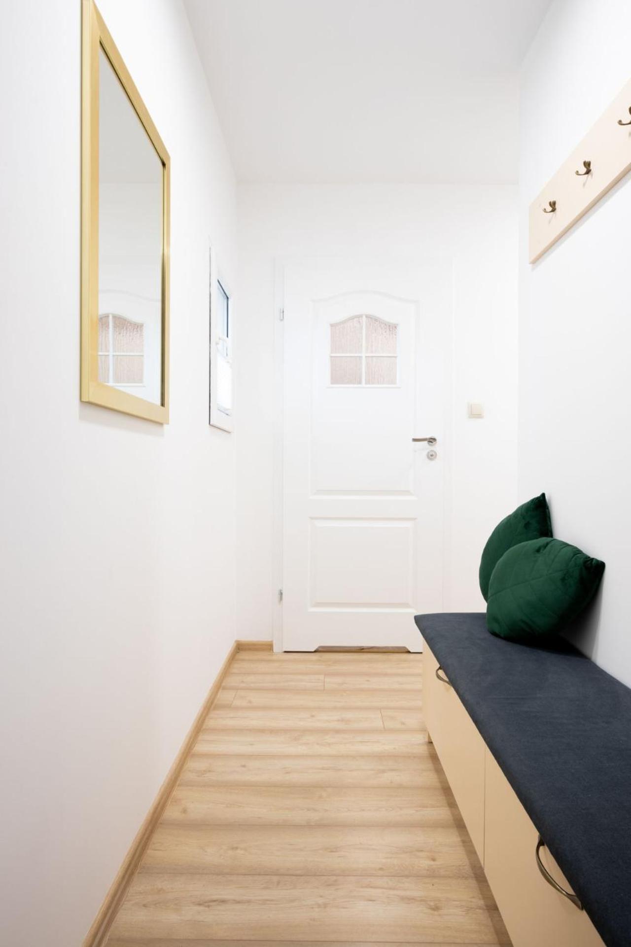 Apartamenty Gorki Male Tuszyn Zewnętrze zdjęcie