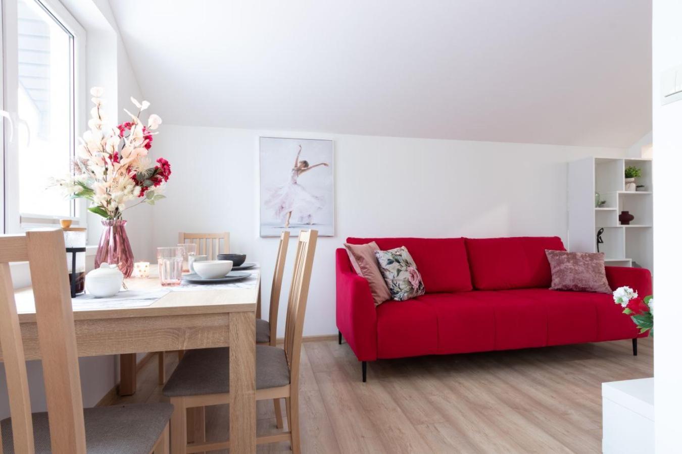 Apartamenty Gorki Male Tuszyn Zewnętrze zdjęcie