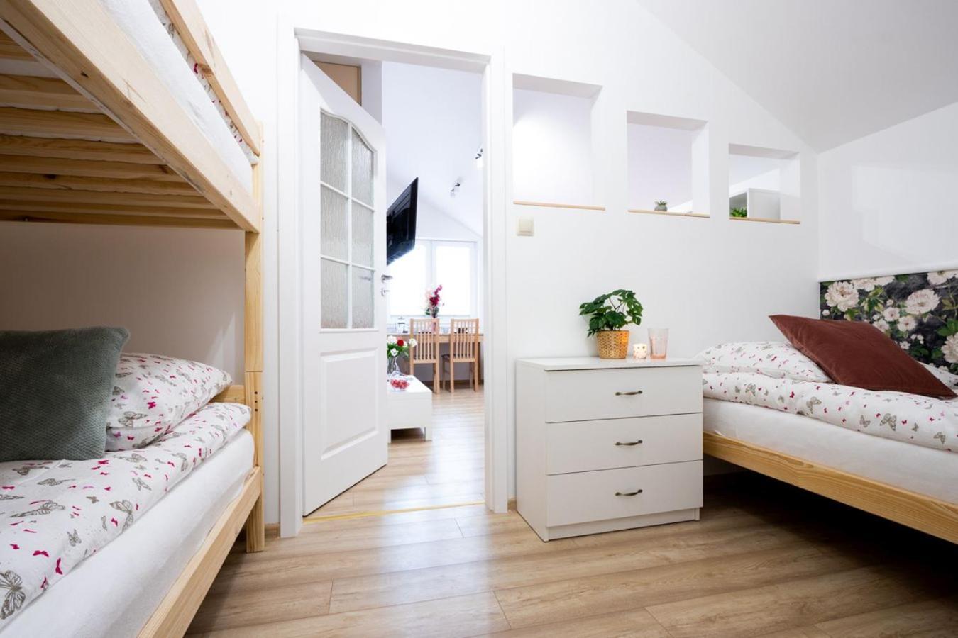 Apartamenty Gorki Male Tuszyn Zewnętrze zdjęcie